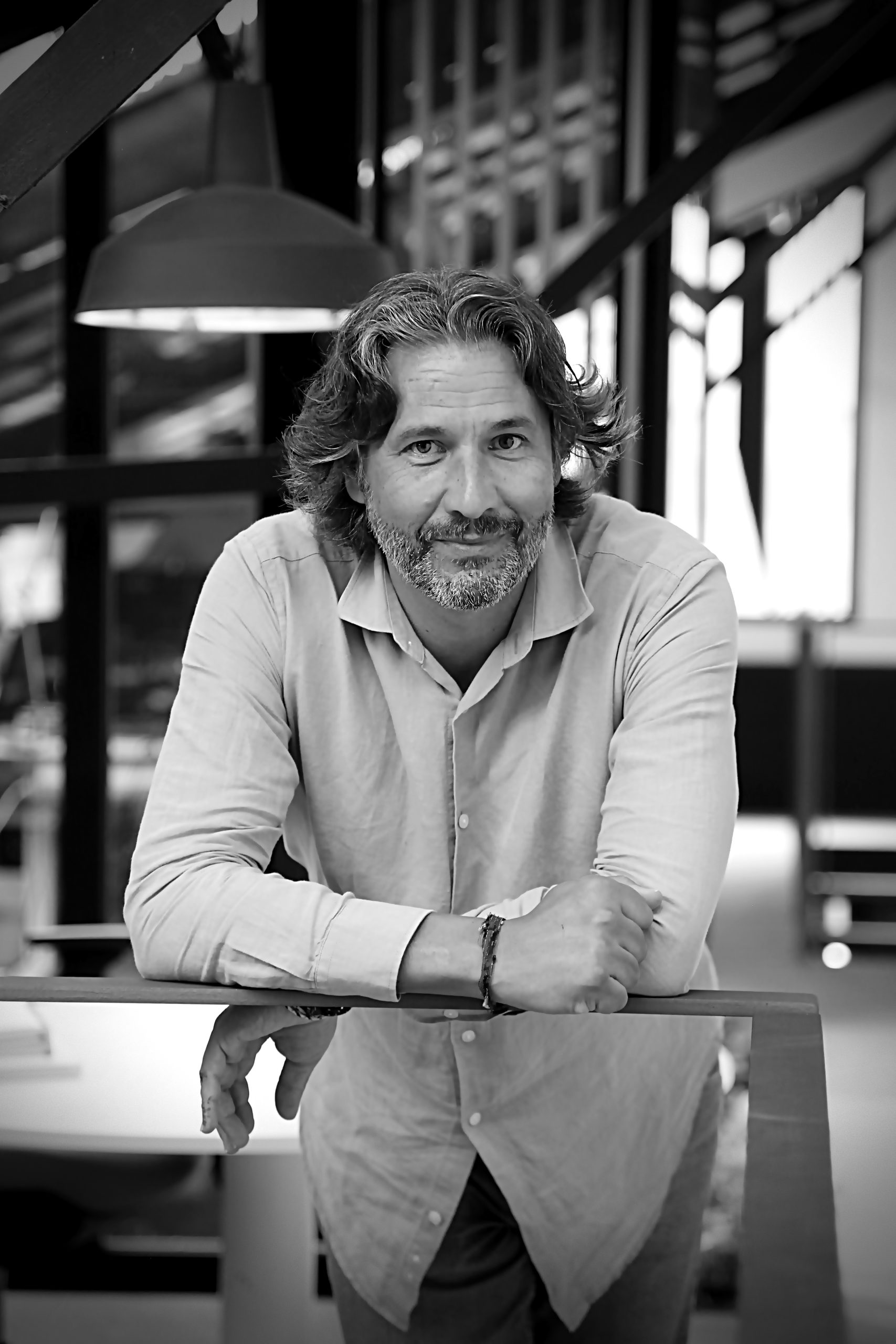 Ángel Uribes, Director Financiero